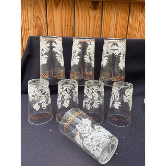 Vintage Federal Glass Hospitality Beverage Set of eight 5” drinking glasses - Picture 1 of 8